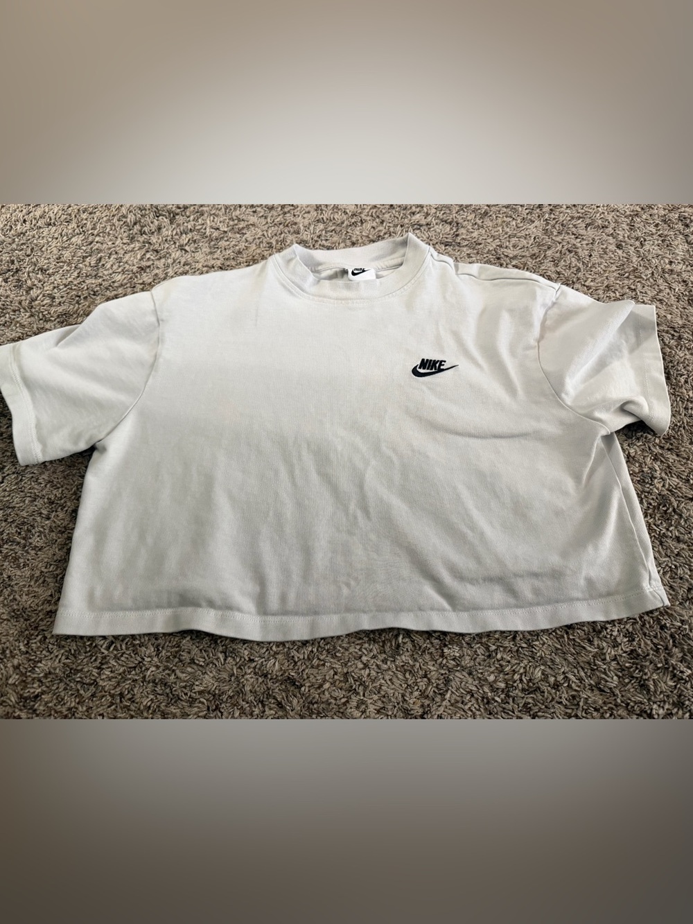 Nike Crop - Picture 1 of 2